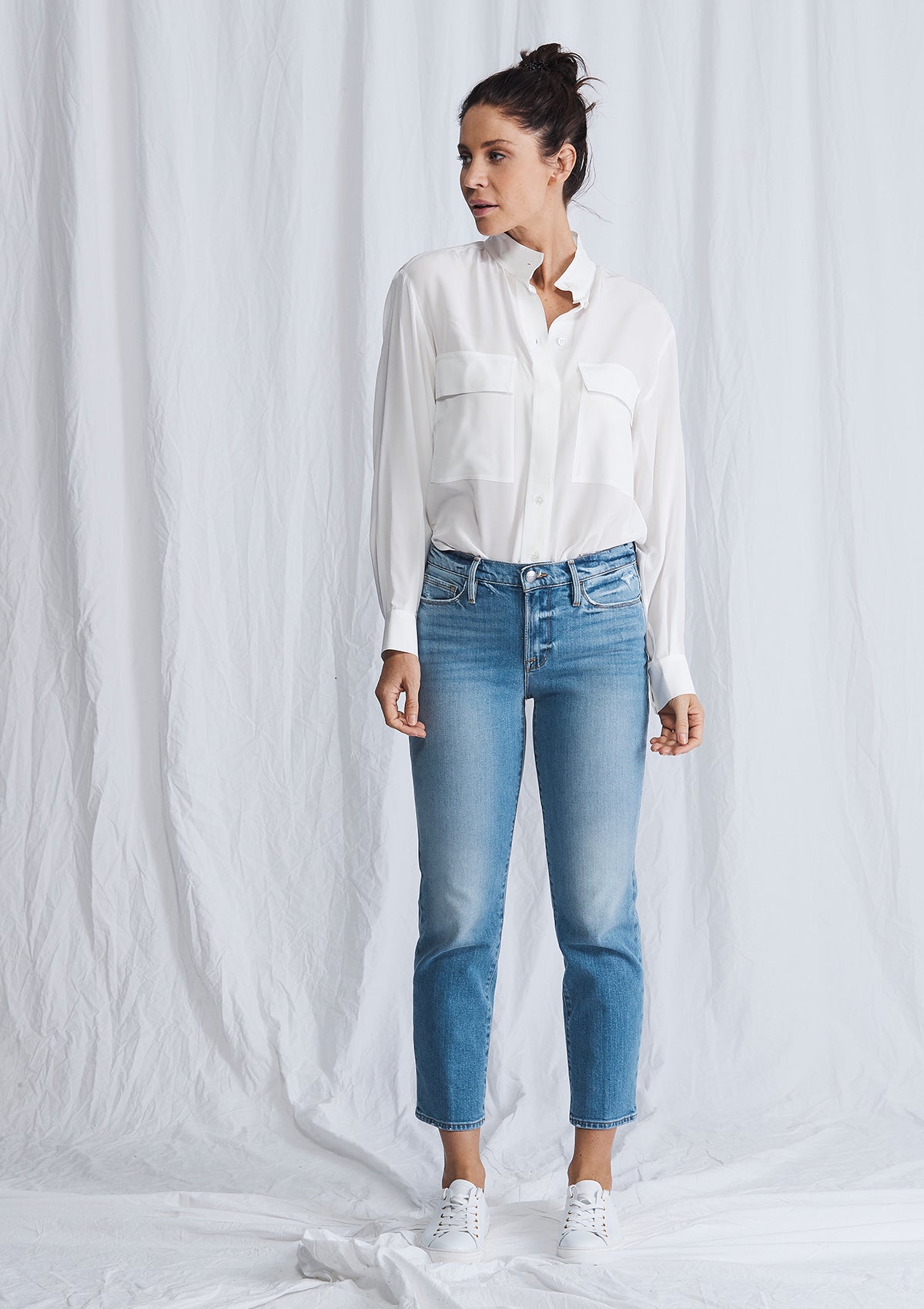 FRAME Le Nouveau Straight Jeans