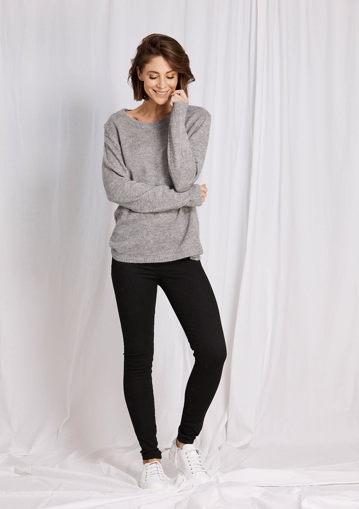 Khlassik Basic Crew Neck Grey Sweater