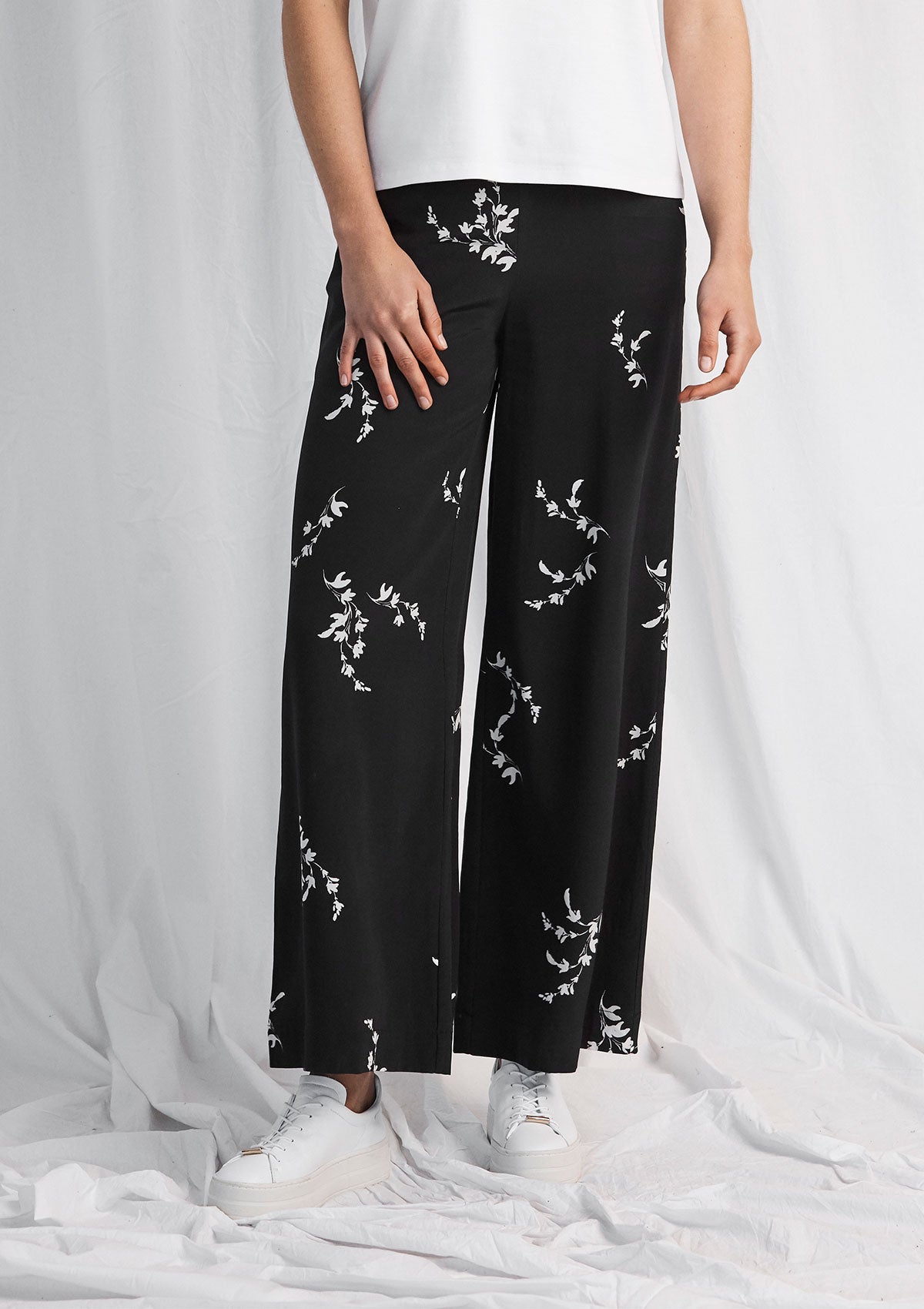 Luxe Deluxe Heart of Gold Wide Leg Pant