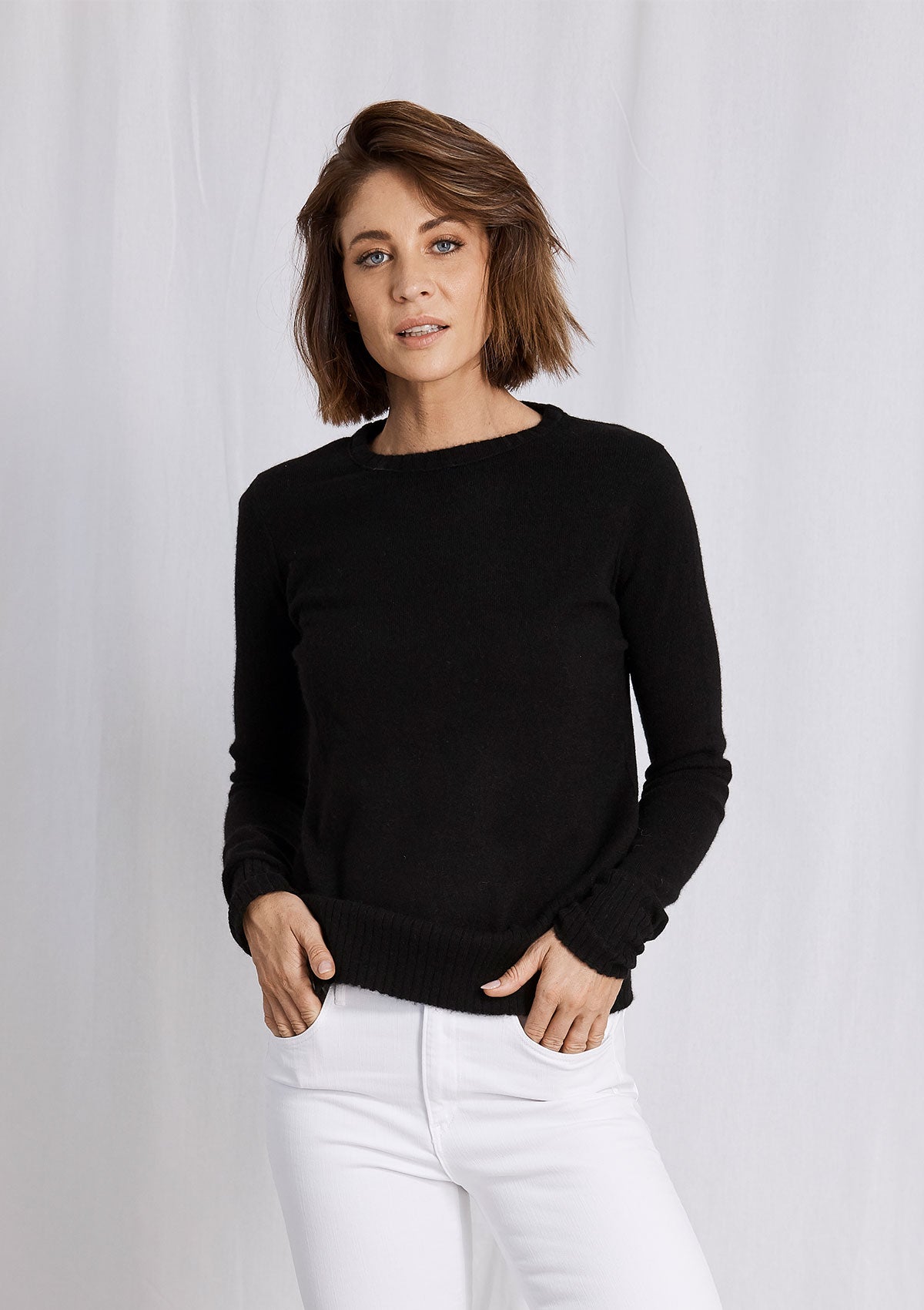 Khlassik Black Crew Neck Cashmere Sweater