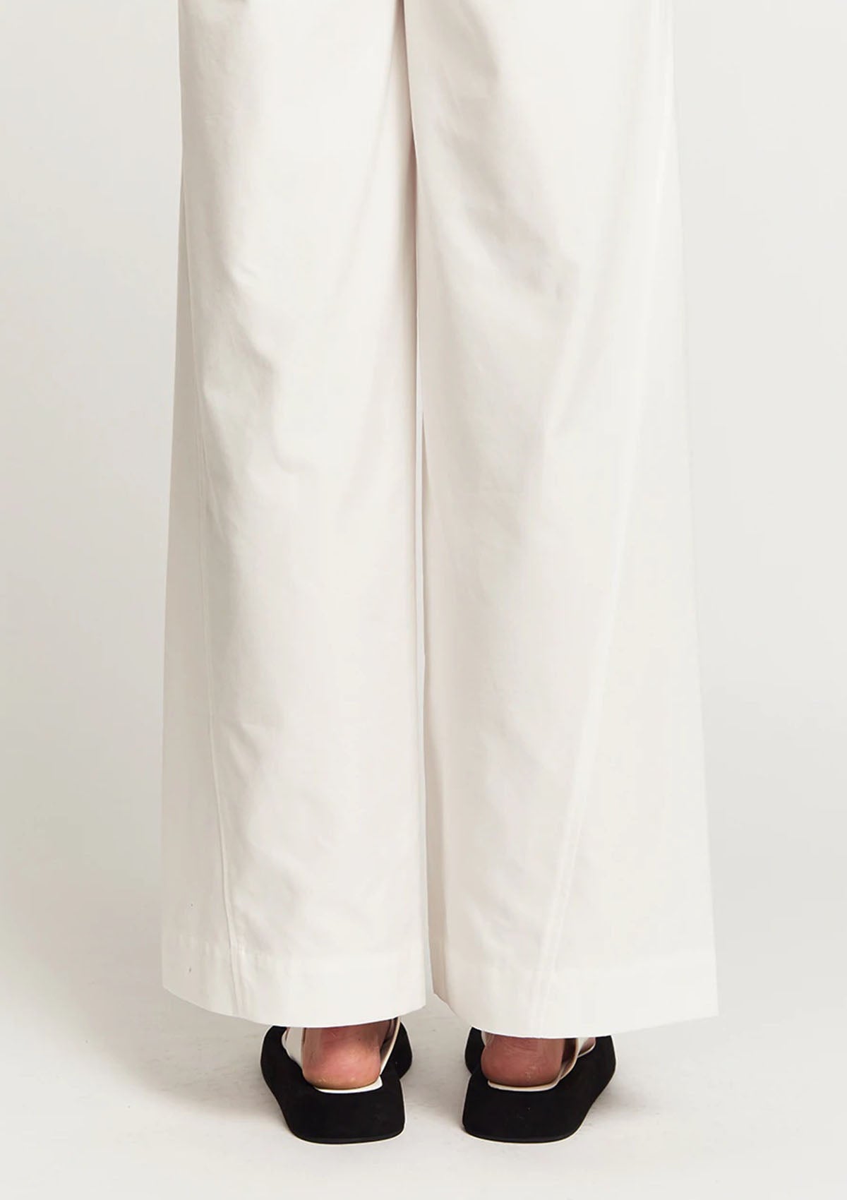 FRIEND of AUDREY Dita Twisted Seam Trousers