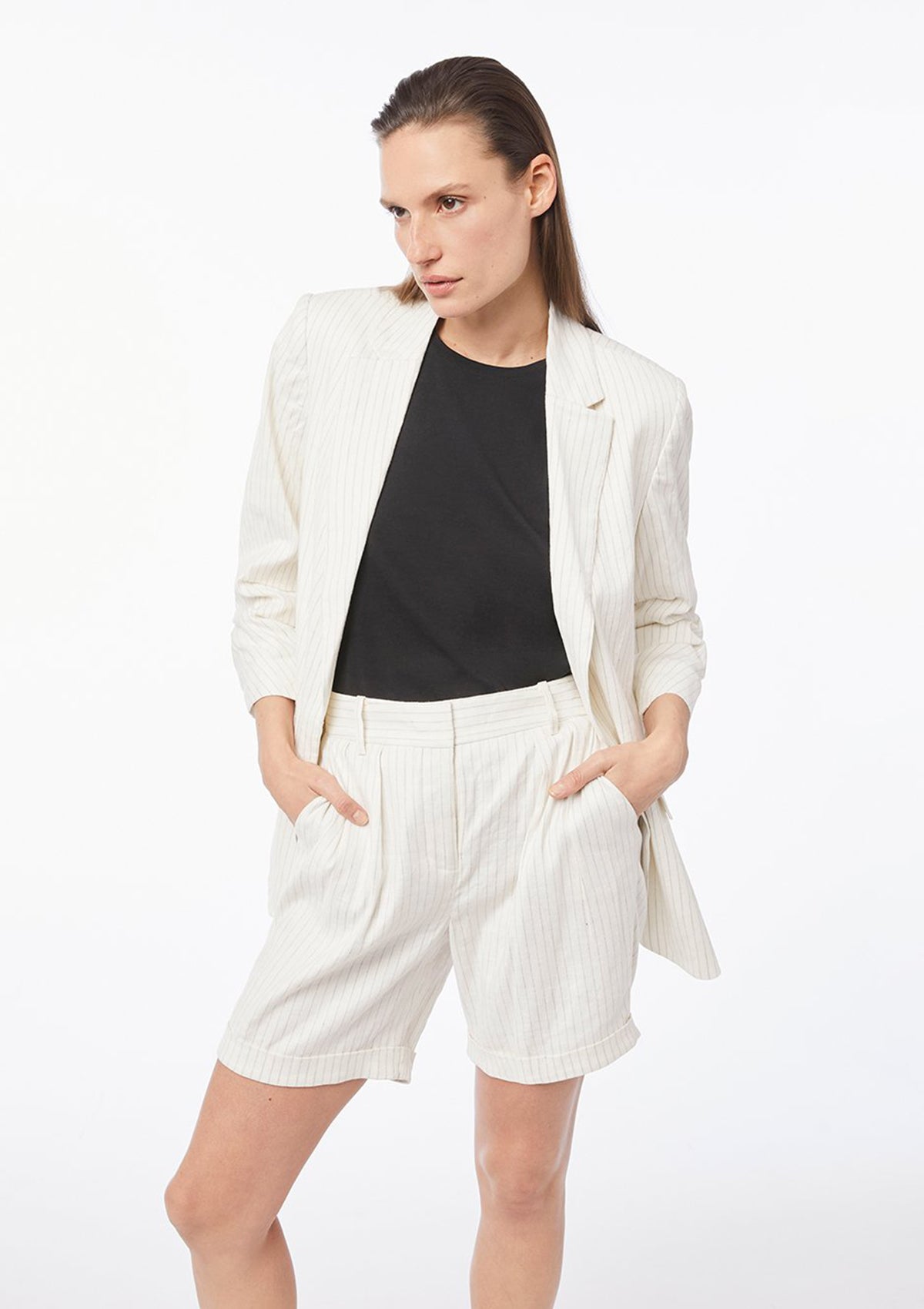 Frame Pleated Boyfriend Blazer