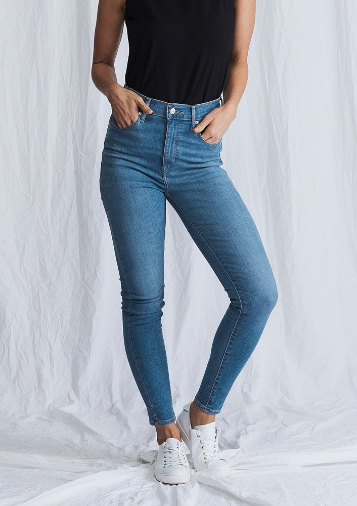 Levis Mile High Super Skinny Jeans