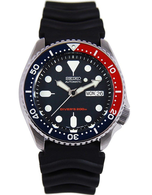 Load image into Gallery viewer, SKX009K1 SKX009 Seiko Automatic Analog Mens Dive Watch with Extra Strap
