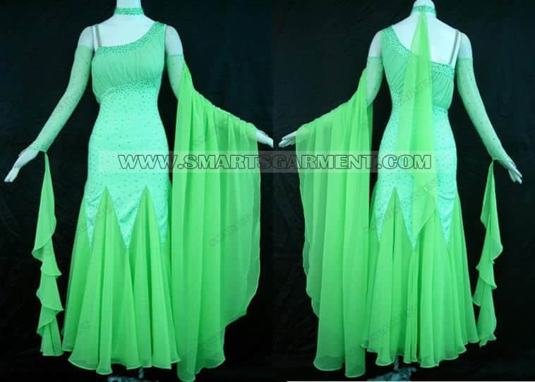 custom made ballroom dance apparels,selling ballroom dancing dresses,personalized ballroom competition dance dresses,ballroom dancing gowns for women