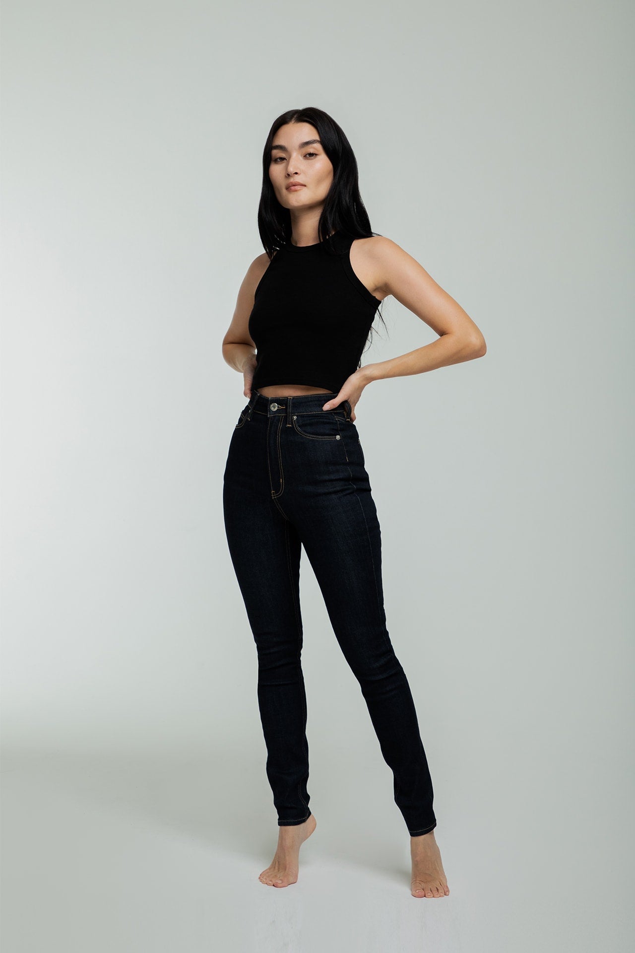 High Rise Skinny – STUDIO R330