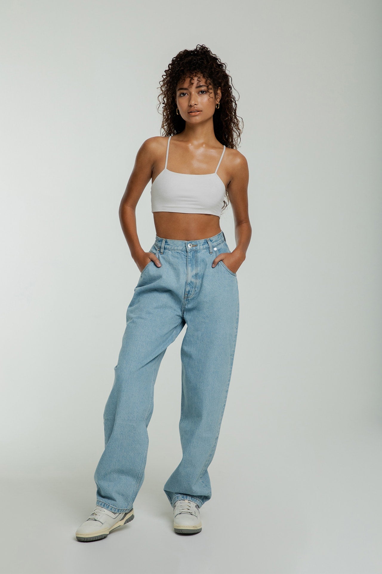 WIDE TAPERED FIT – STUDIO R330