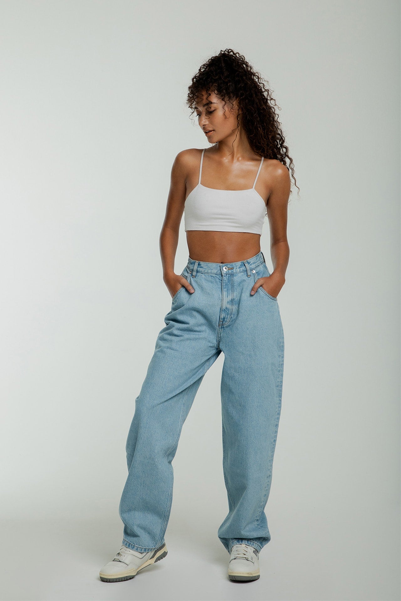 WIDE TAPERED FIT – STUDIO R330