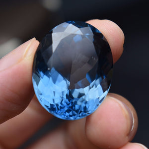 Natural London Blue Shining Topaz Gemstone