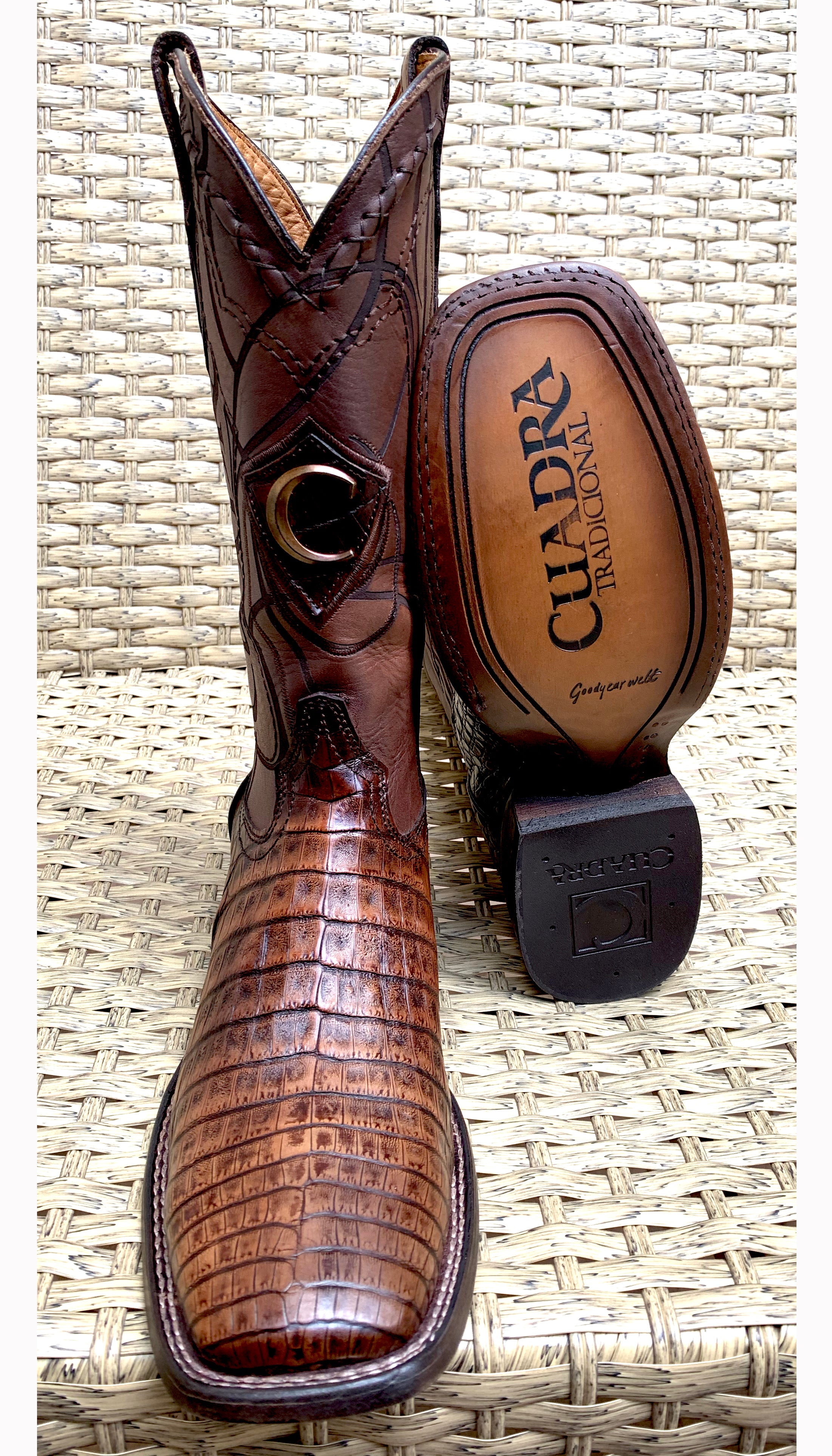 cuadra alligator boots