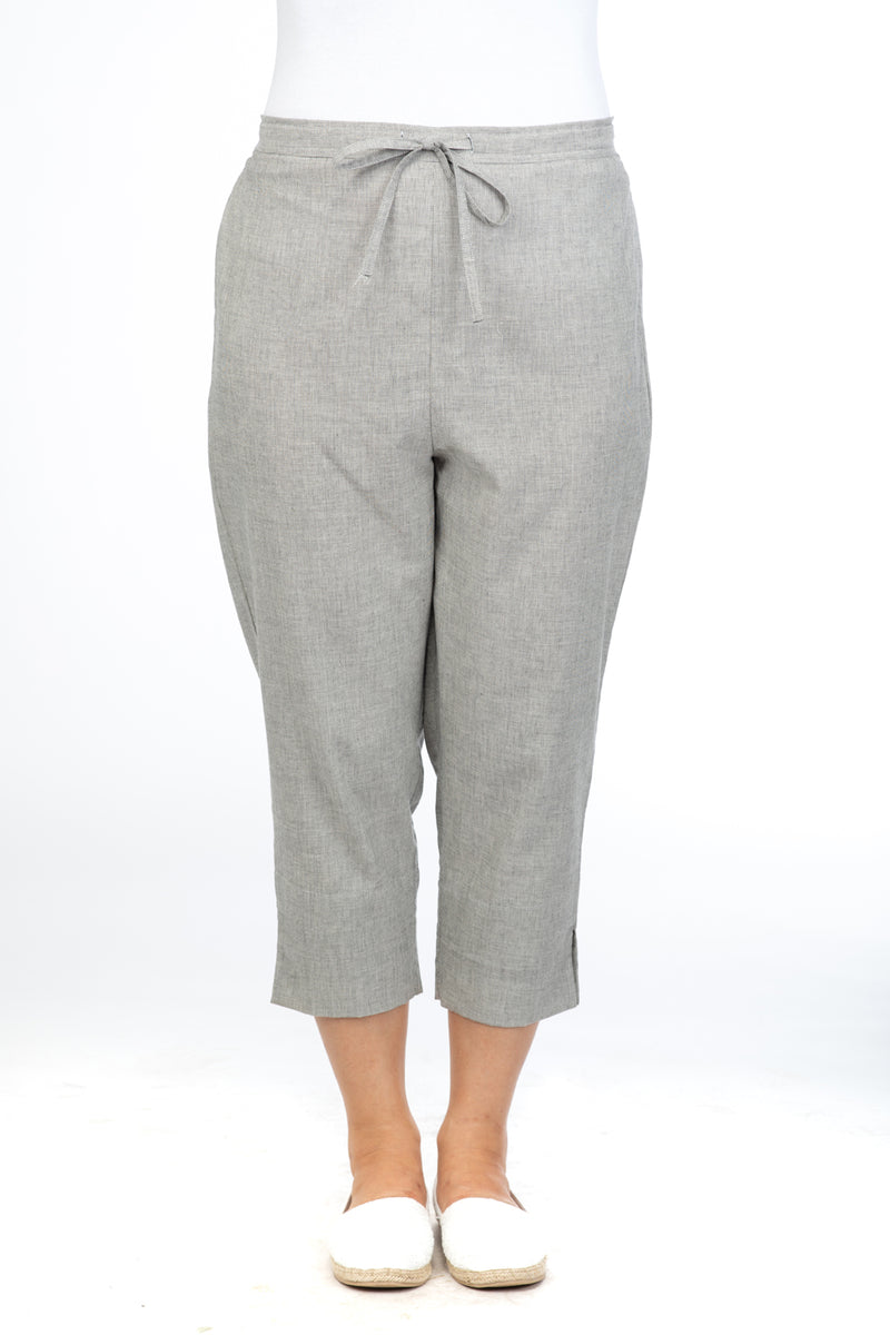 grey capri trousers