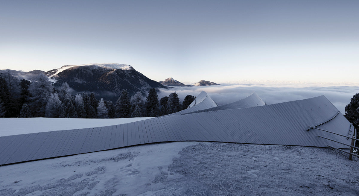 Oberholz mountain hut, proyecto en colaboración con el arquitecto Pavol Mikolajcak en los Dolomitas italianos. Foto: Oskar Dariz