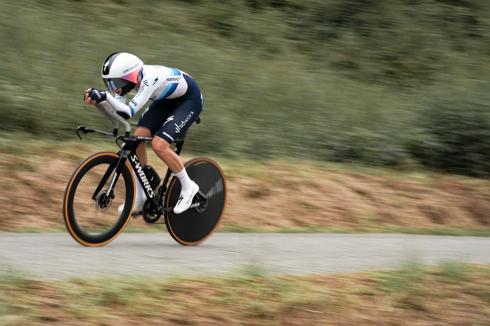 When A Rainbow Jersey Doesn't Mean You're a UCI World Champion - We Love  Cycling magazine