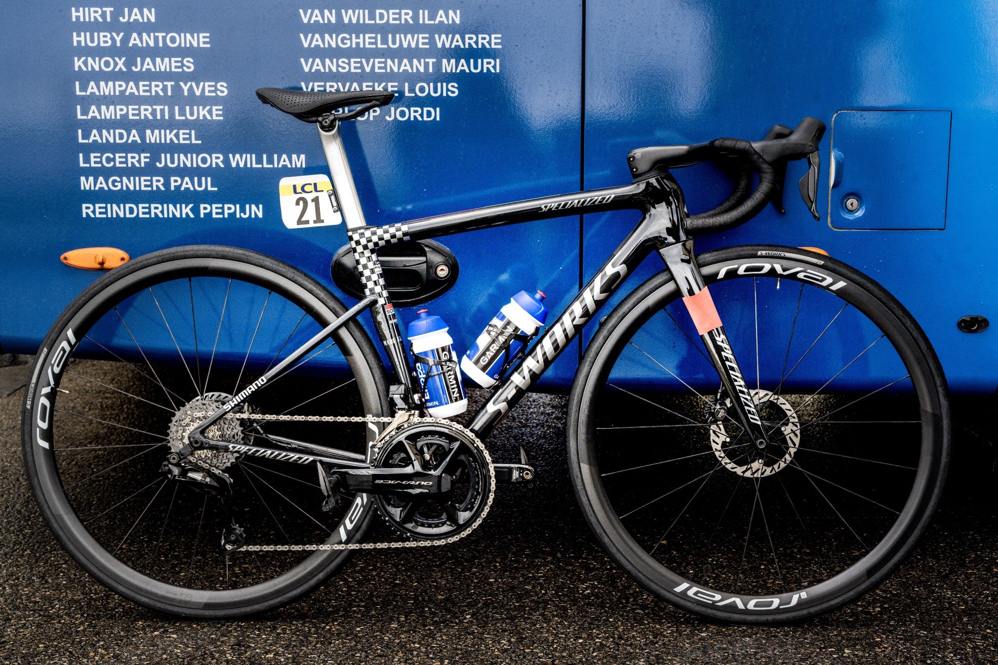 Remco Evenepoel's S-Works Tarmac SL8 side view