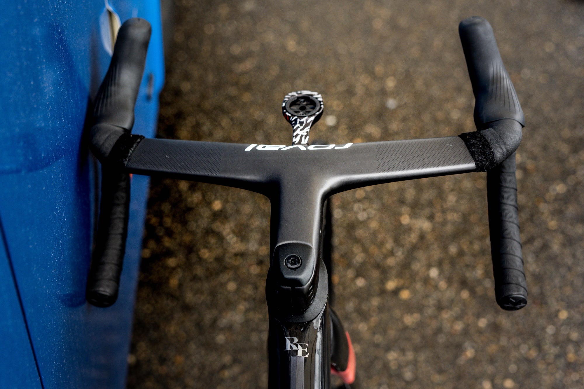 Remco Evenepoel's S-Works Tarmac SL8 Roval Rapide cockpit