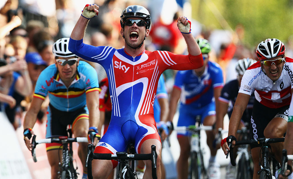 Mark Cavendish wins the 2011 world championship road race