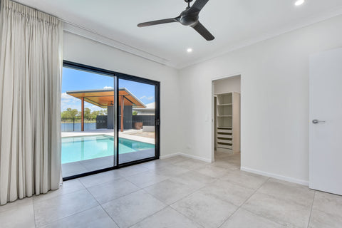 Master room overlooking the pool