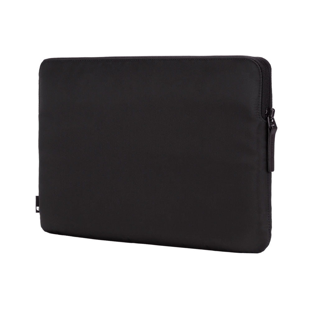 Bulk Creatie Gooi Compact Sleeve with Flight Nylon for MacBook Pro (16-inch & 15-inch, 2 –  Incase.com