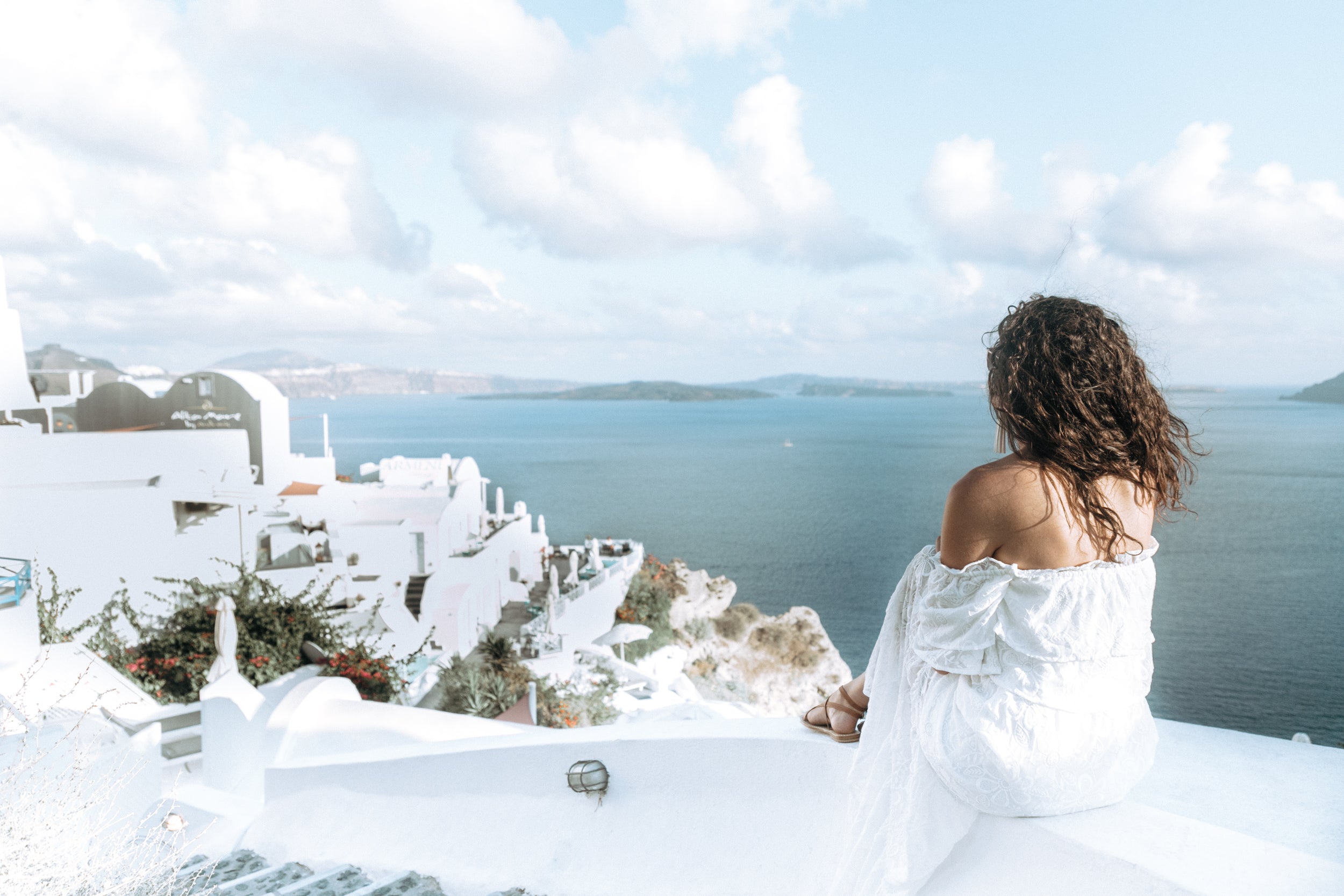 affordable santorini hotel