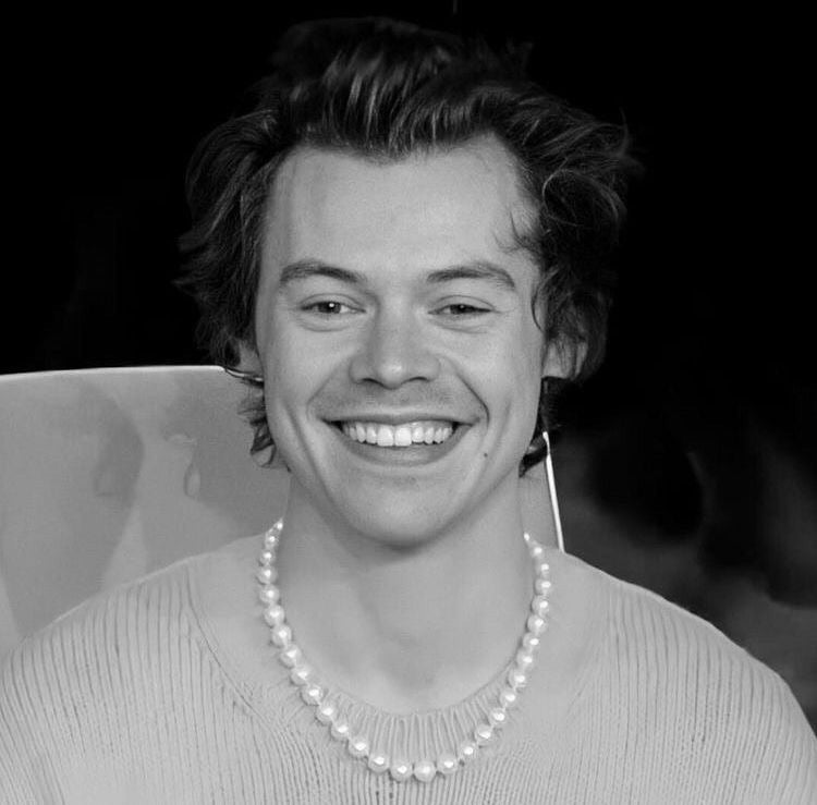Harry Styles Pearl Necklace – Handsome Styles