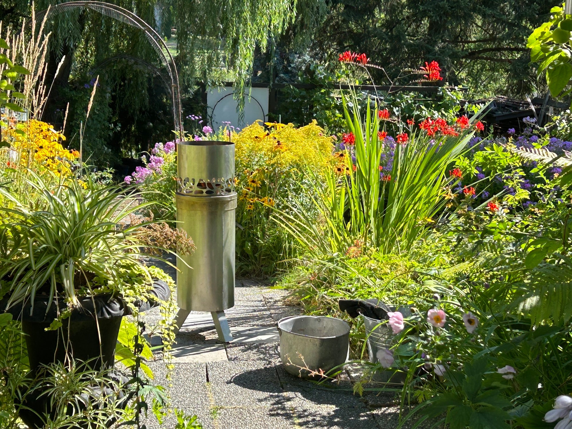 Biochar Kiln to make biochar at home