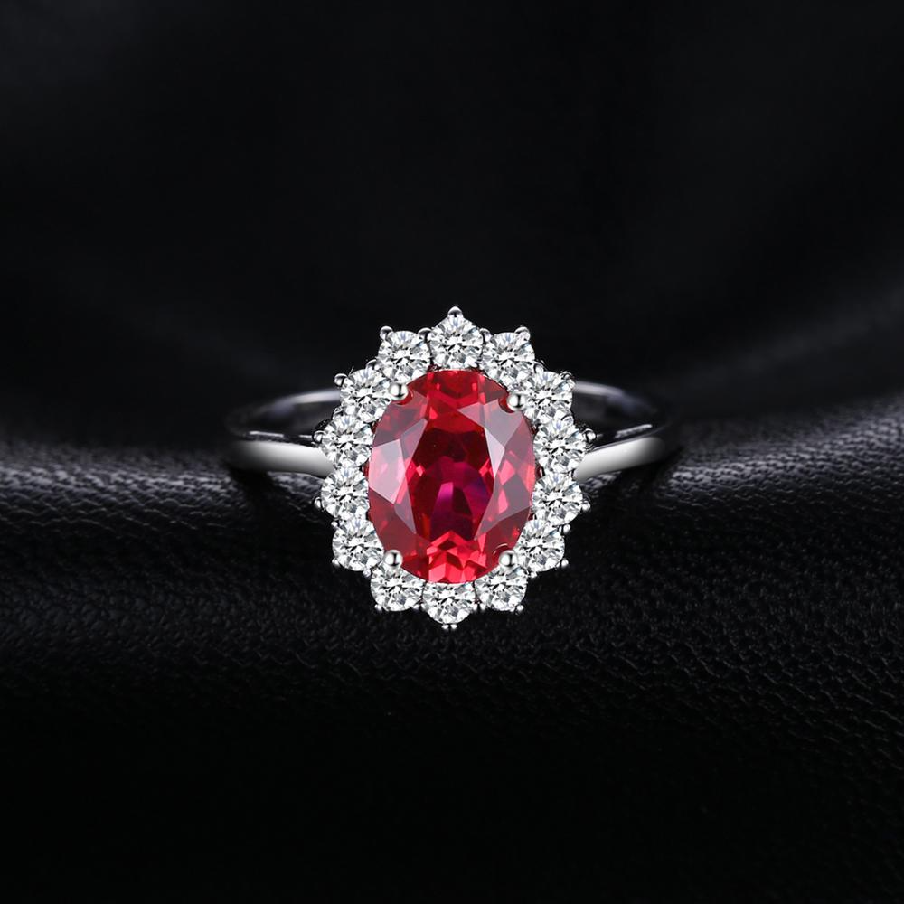 Ruby og Diamond Ring