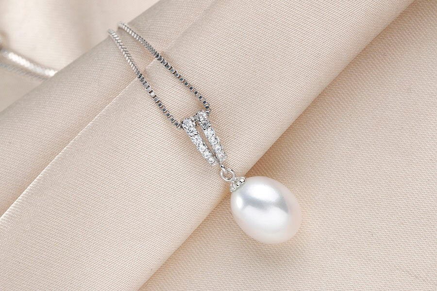 June Birthstone Necklace pendant with Real Pearl