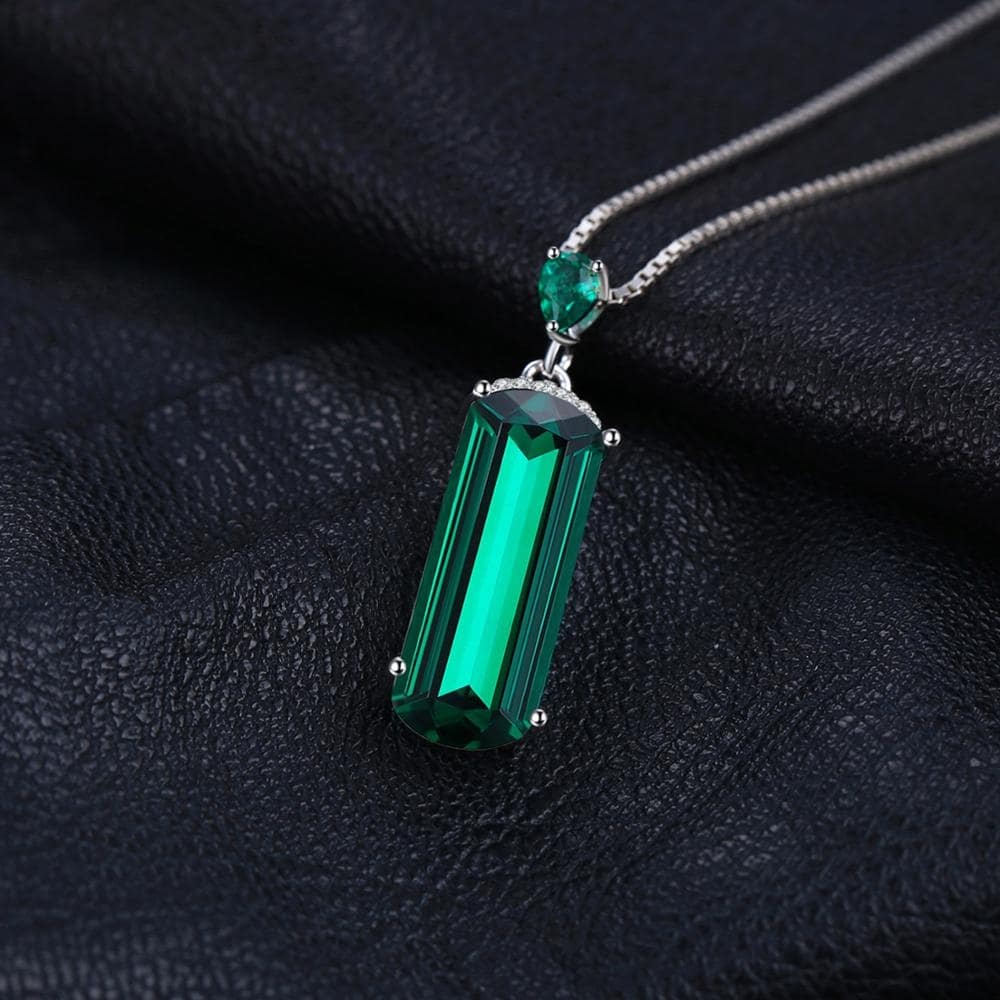 Mai Birthstone Halskette Anhänger mit grünem Smaragd