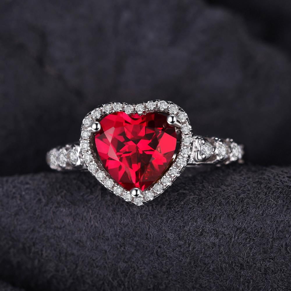 Bague de fiançailles rubis