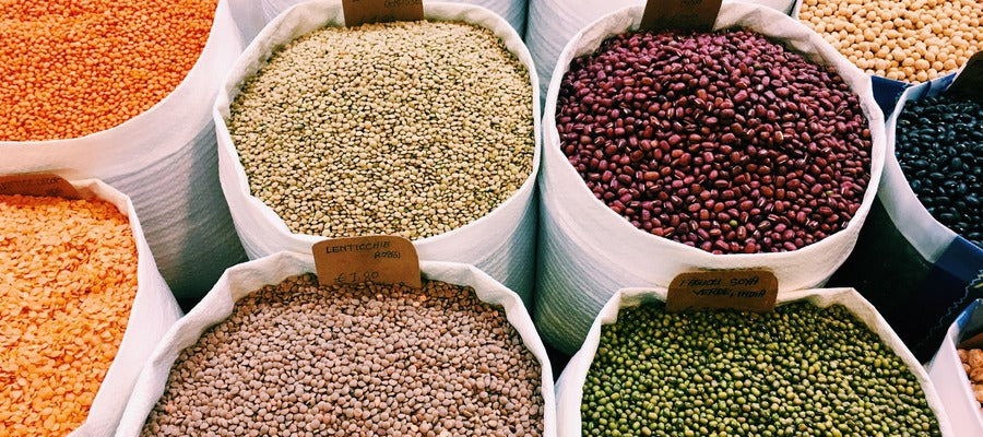 different types of beans and lentils in sacks