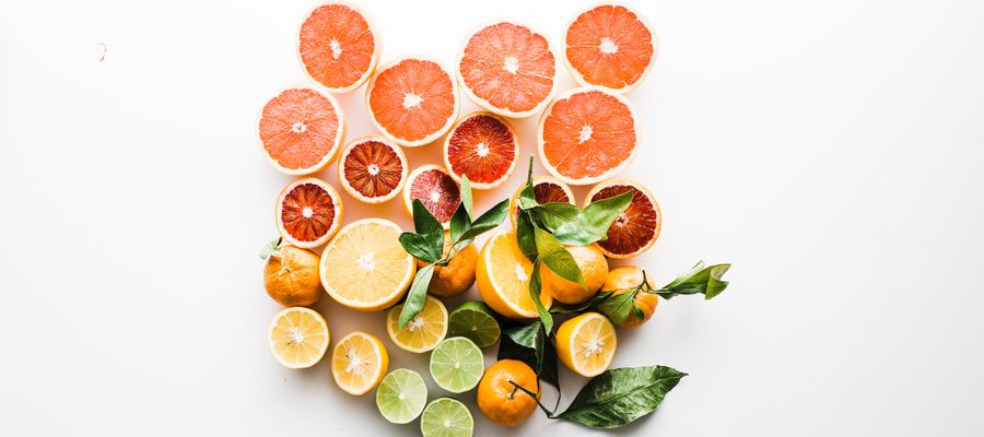 rodajas de cítricos como fuente rica de vitamina C