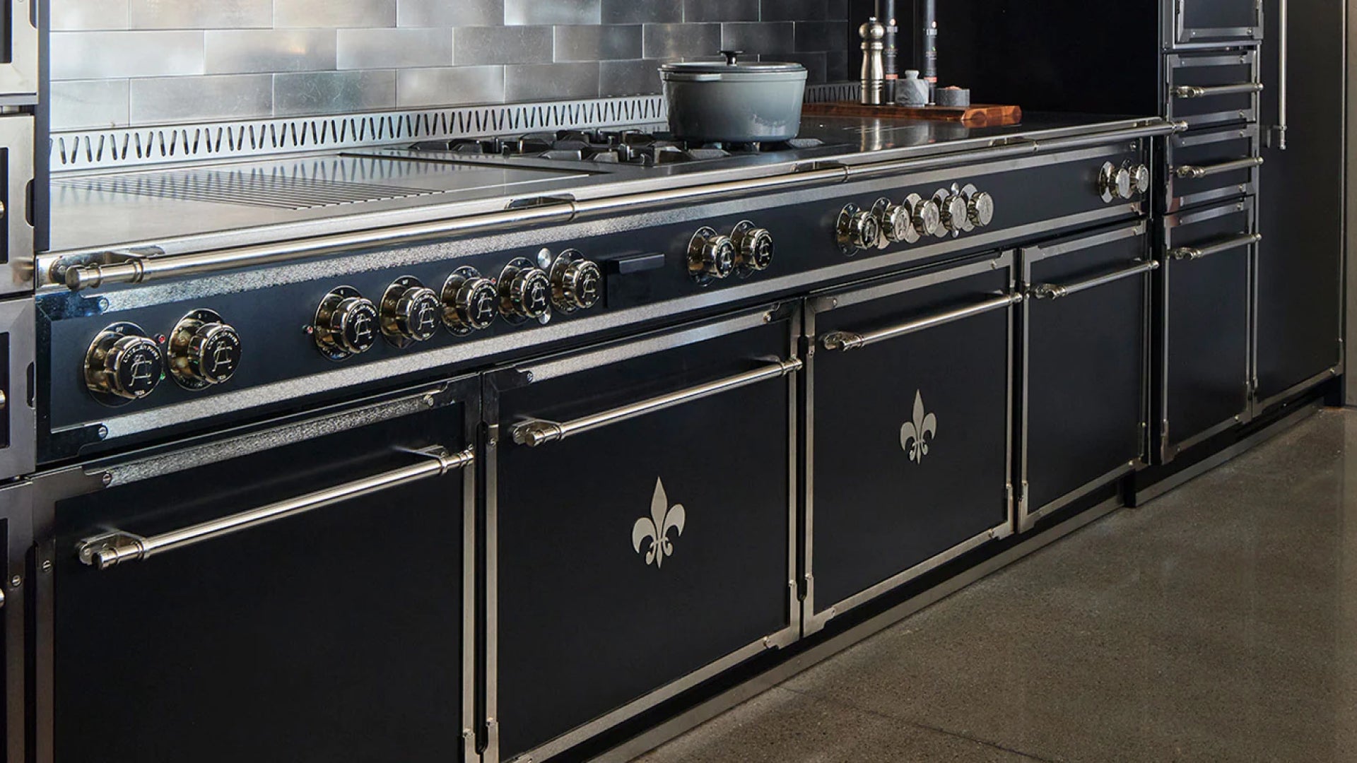 Luxury French Cooking Range