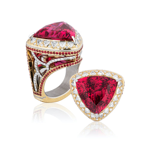“The Queen’s Ring” featuring an 18.55-carat Mahenge spinel accented with diamonds totaling 1.63 carats and spinel melee totaling 0.68 carat set in platinum and 18-karat yellow gold by Zoltan David, Somewhere In The Rainbow.