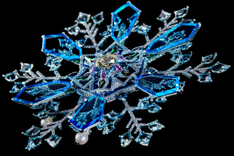 The "Snowflake" brooch by Wallace Chan.