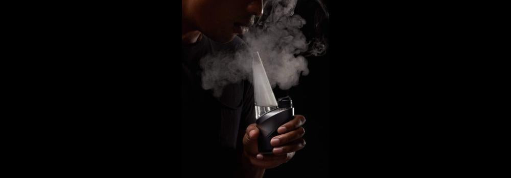 Image-of-man-using-electric dab rig