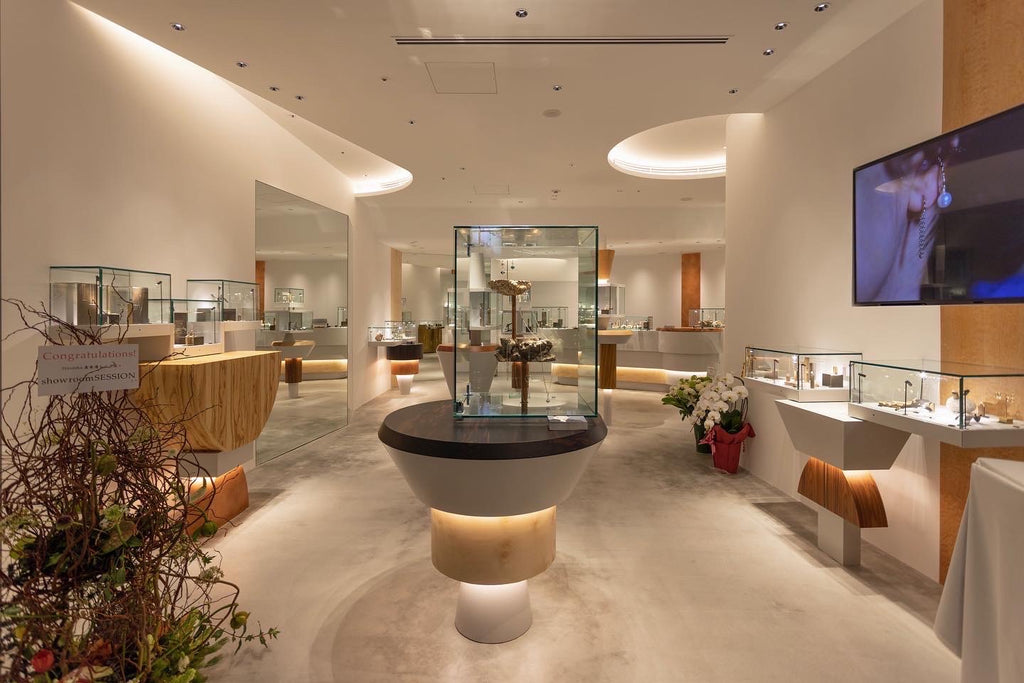 Tokyo: Louis Vuitton store renewal