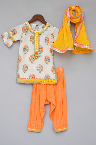 Girls Offwhite Printed Kurti With Orange Salwar