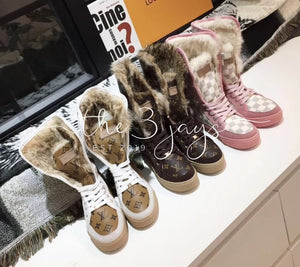 lv fur boots