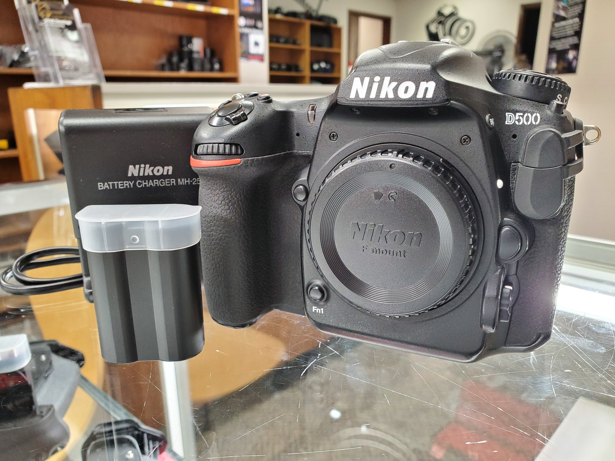 Nikon D500 DSLR, 20.9MP, 4K Video, 10 FPS, ONLY 164 Actuations, 90