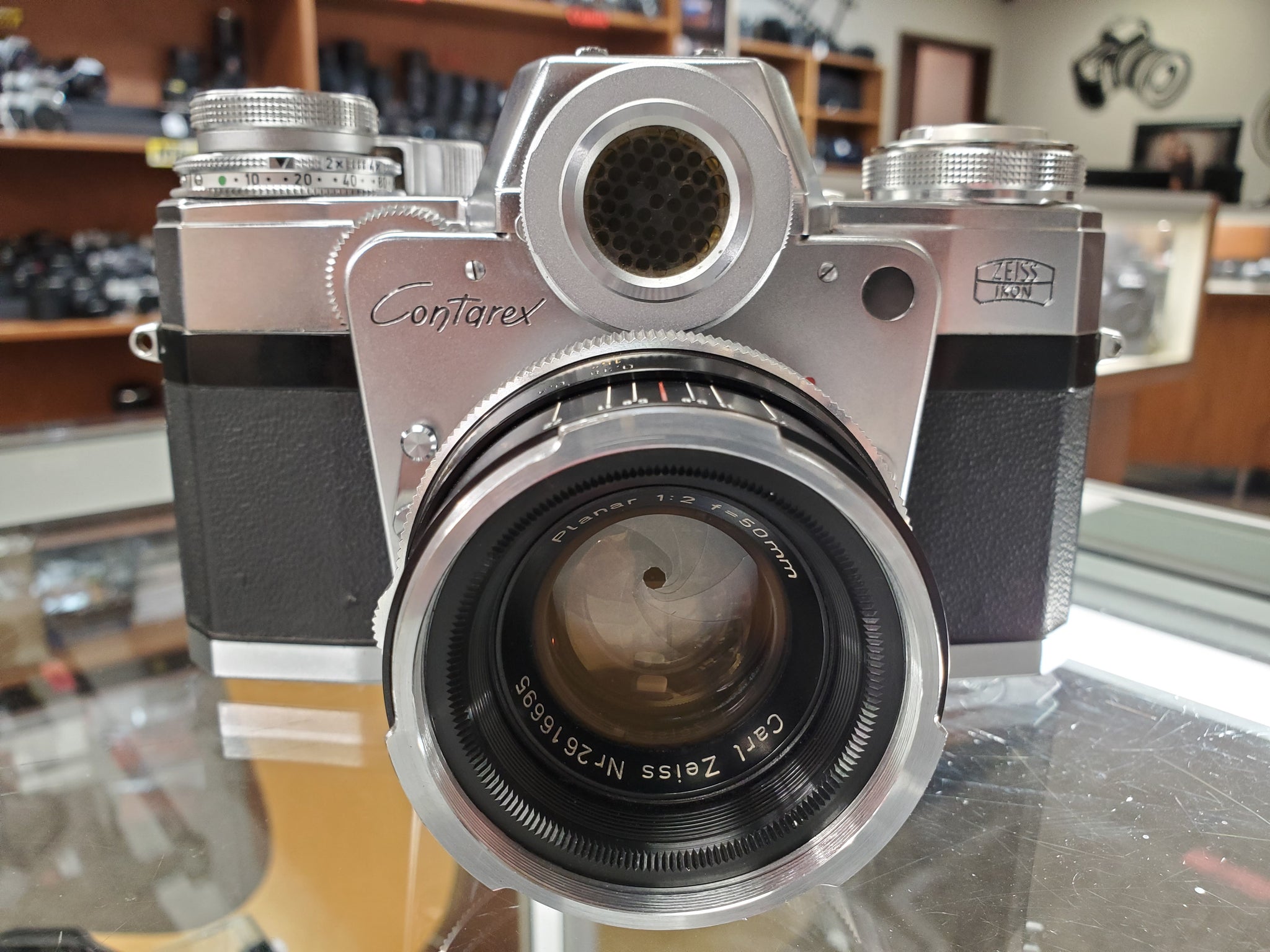 Rare* Zeiss Ikon Contarex Bullseye w/Carl Zeiss Planar 1:2 f=50mm