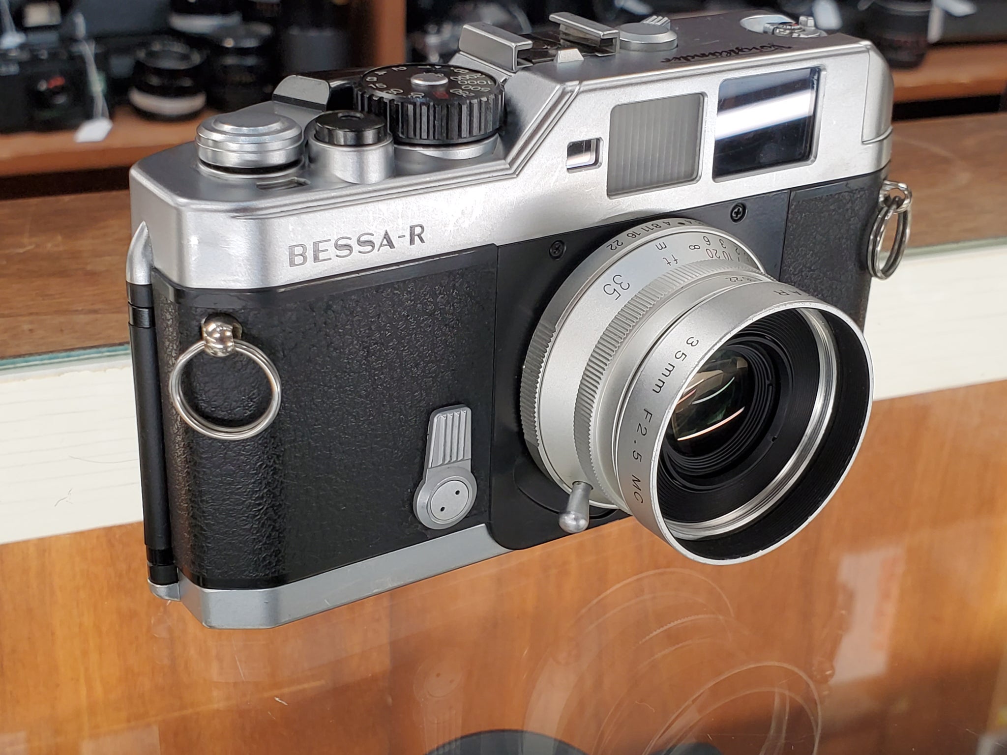 Voigtlander BESSA-R + COLOR-SKOPAR 35mm-