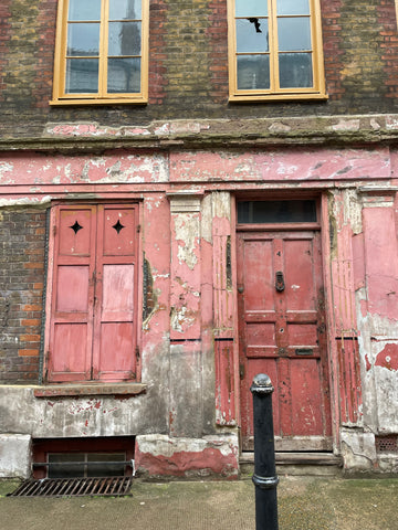 Pink distressed building in Shoreditch 