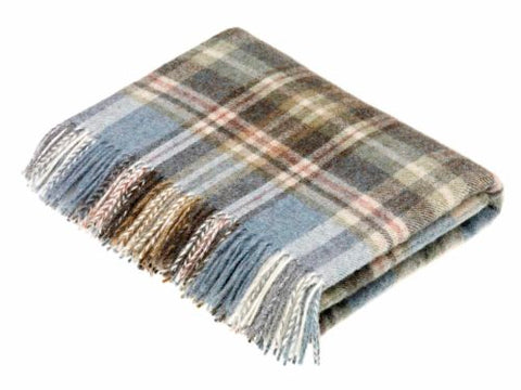 country blanket in blue 
