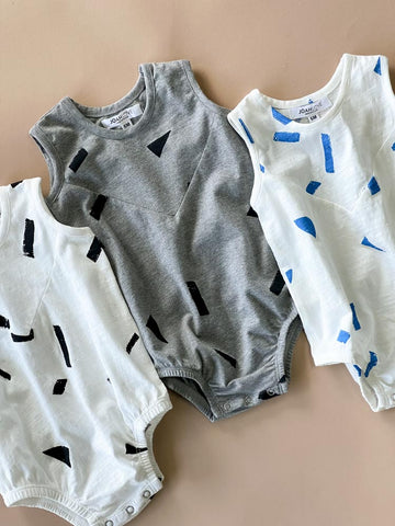 airwavehealthcooker baby bubble rompers in heather grey, white and white with blue print