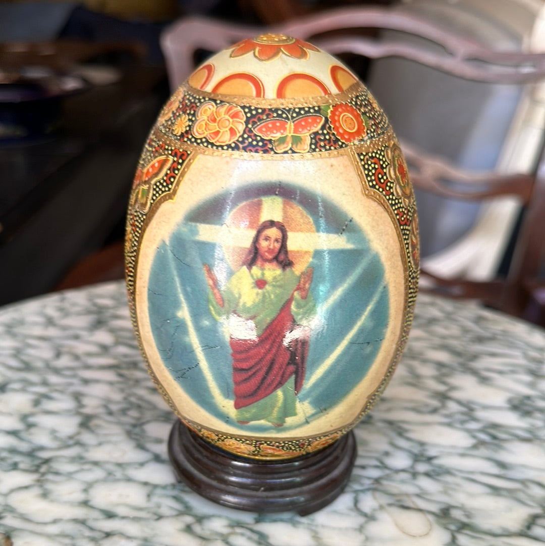 SATSUMA JESUS EGG DISPLAYED ON A STAND