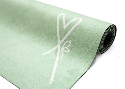 Fabletics Luxe Yoga Mat Light Yellow Leaf Print - Dutch Goat