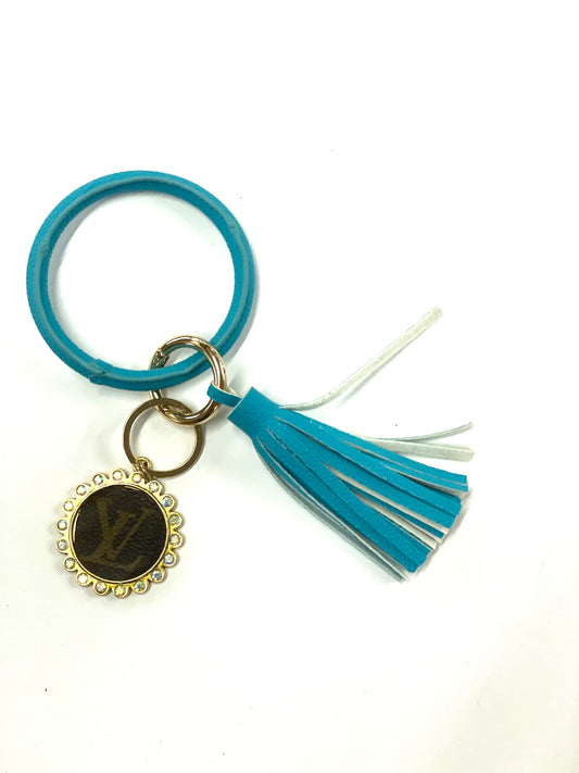 Leather wrapped fringe keychain/tassel in antique – Patches Of Upcycling