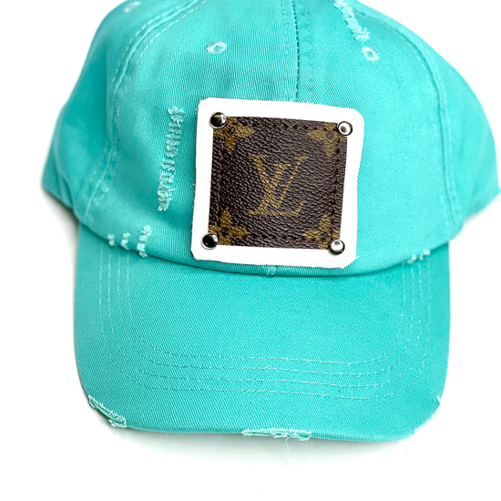 GG1 - Tiffany Distressed Dad Pony Hat White/Silver - Patches Of Upcycling