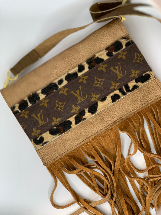 Small Crossbody (with LV Strip) Keisha Carmel – Patches Of Upcycling