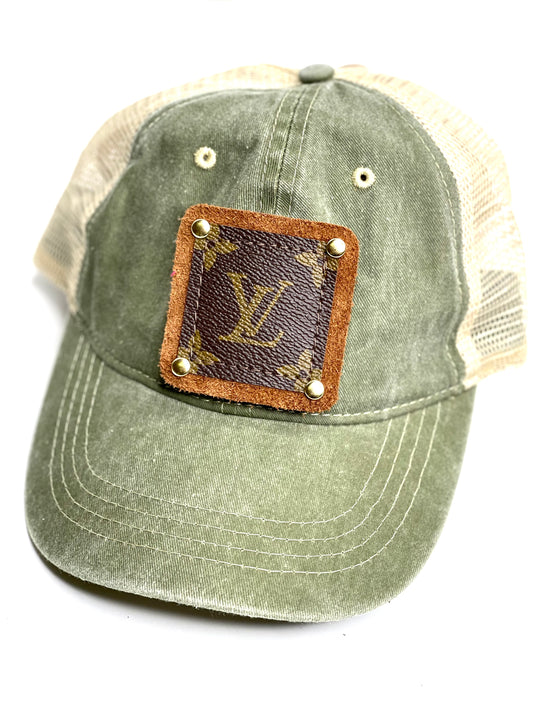 QQ4 - Faded Camo Green Trucker Hat Cream back Black/Antique - Patches Of Upcycling